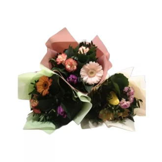 Nőnapi kis virágcsokor